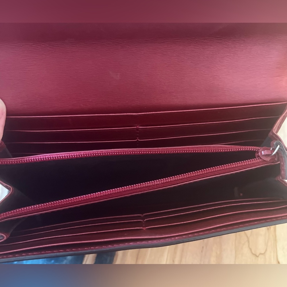 SOLD❤️Gucci Interlocking GG Heart Red Continental Wallet - Picture 5 of 11